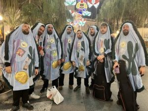 Chirigota Callejera Las amebas de goma eva en la calle