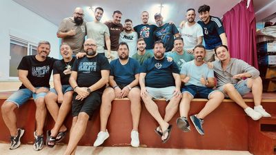 Componentes de la comparsa 'El hombre de hojalata'