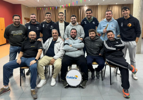 Componentes de la chirigota 'Las que salen por las noches'