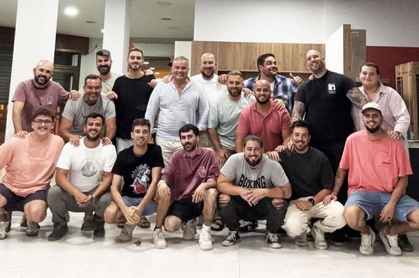 Componentes de la comparsa 'El patriota'