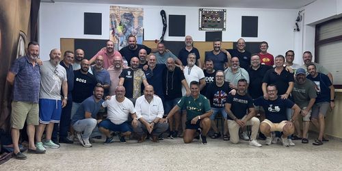 Componentes del coro 'La esencia'