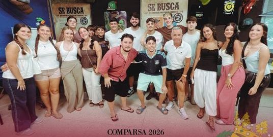 Componentes de la comparsa 'La batalla de coplas'