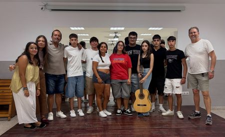 Componentes de la comparsa 'Los de Cadi, Cadi...'